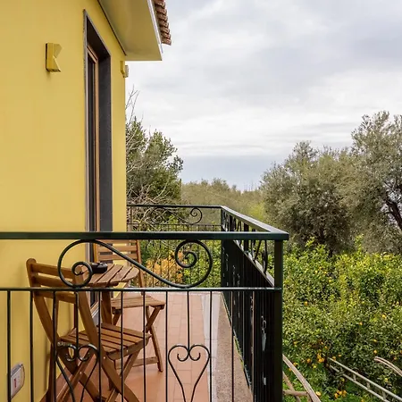 בית הארחה Relais San Francesco סורנטו